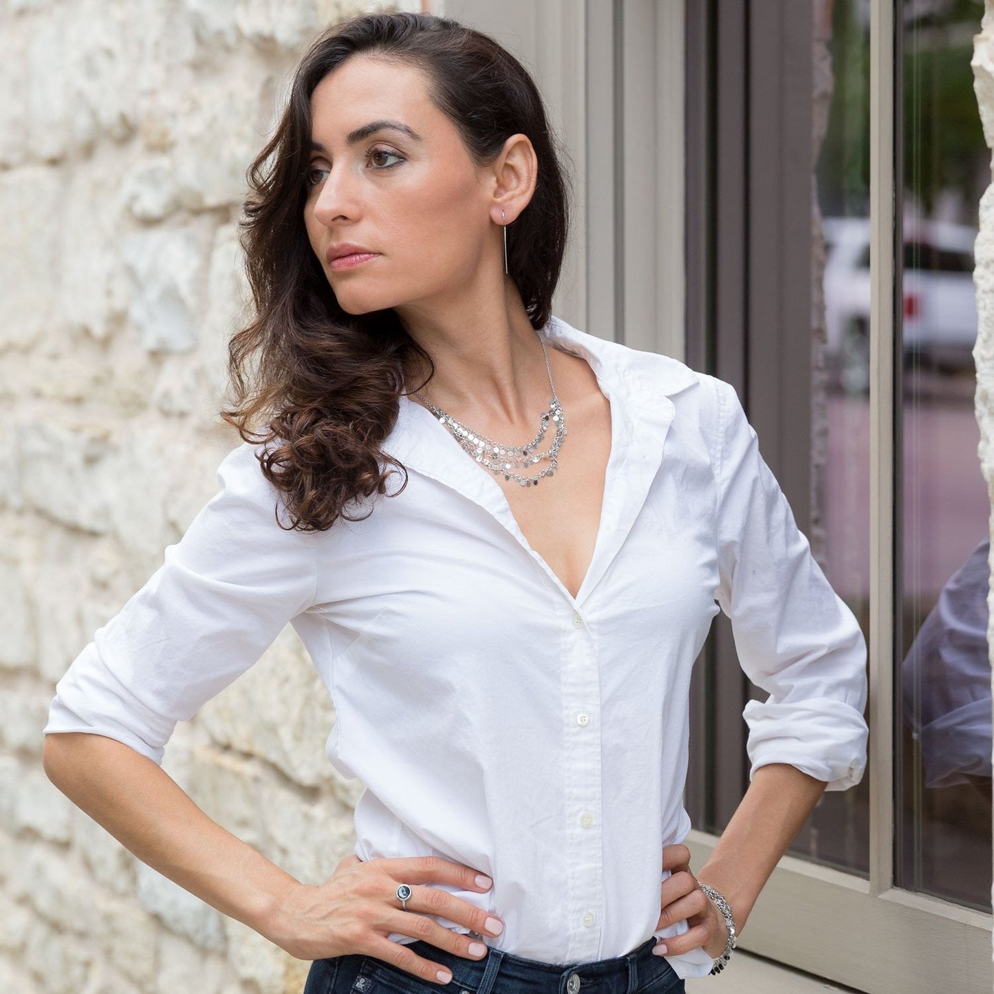 Pendientes de alambre largo plano chapados en rodio