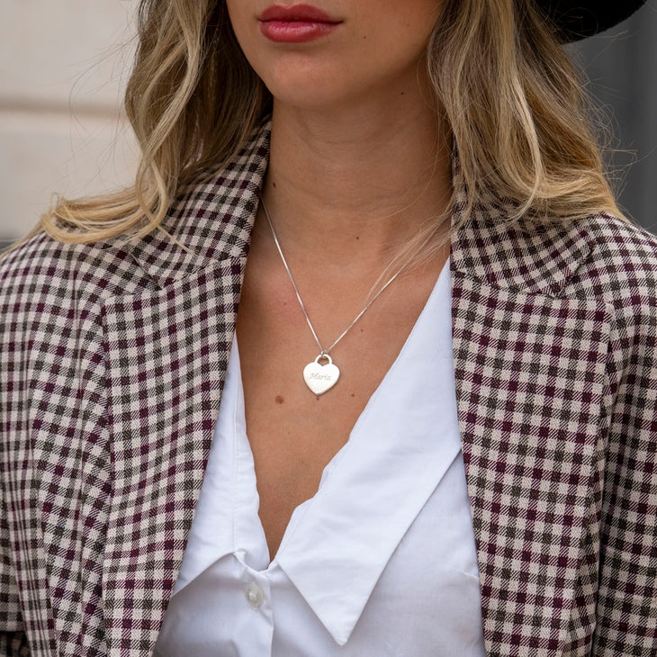 Colgante de corazón con collar con nombre
