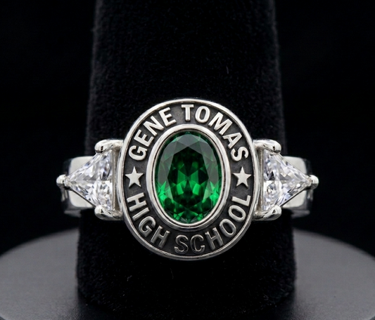 The Silhouette Oval Ring