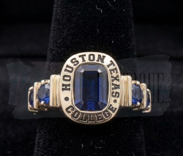 The Emerald-Cut Sovereign Ring