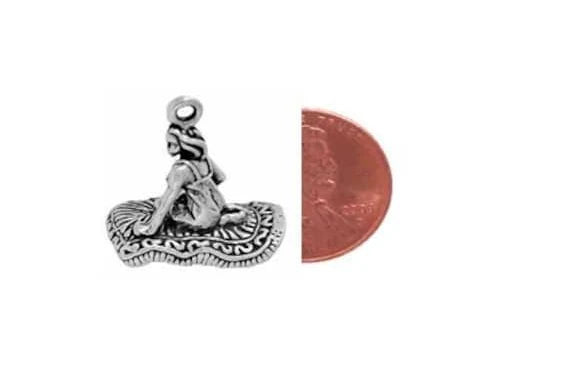 Genie on Magic Flying Carpet Charm