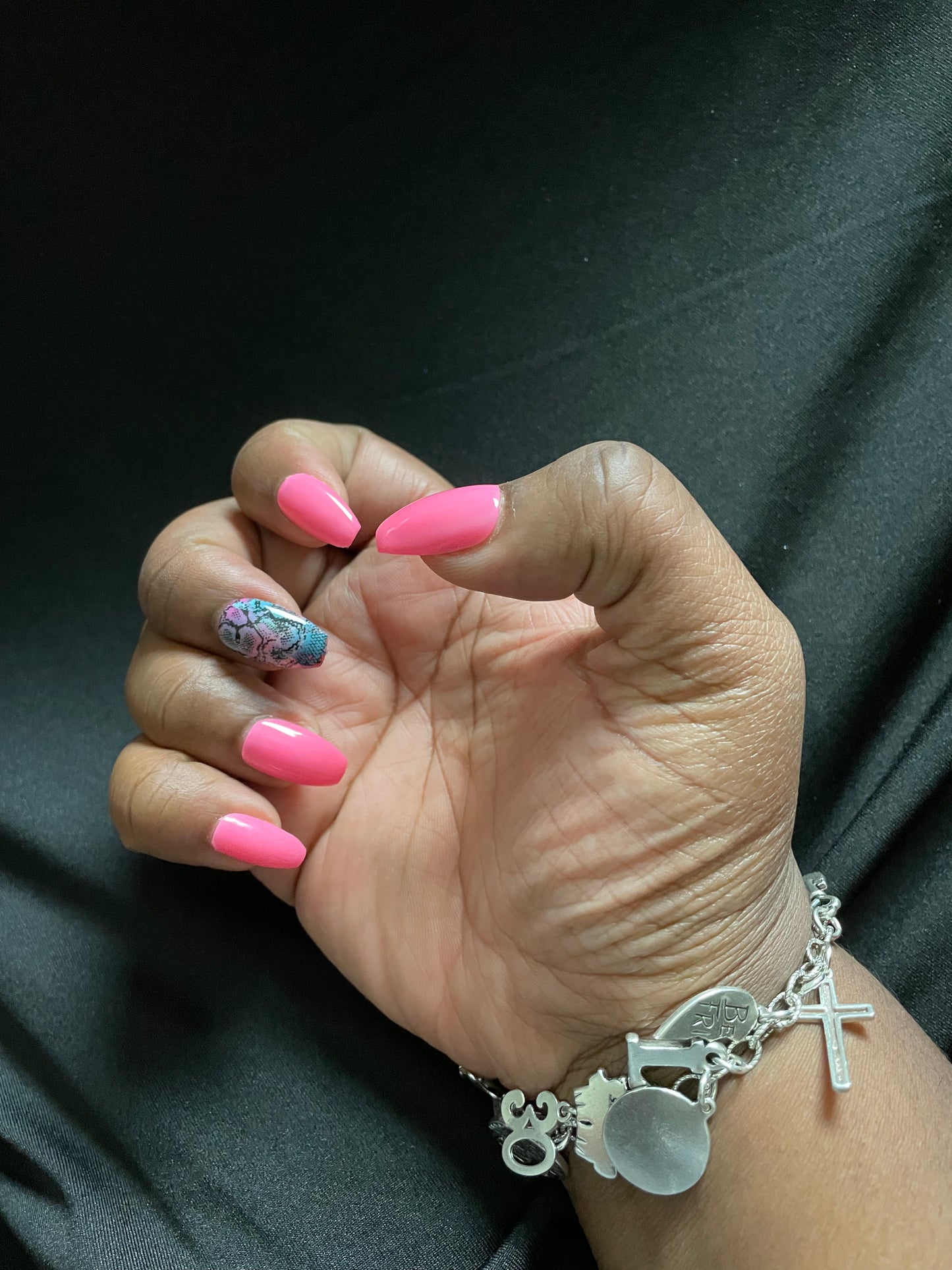 “Experiment 279” Nail Set