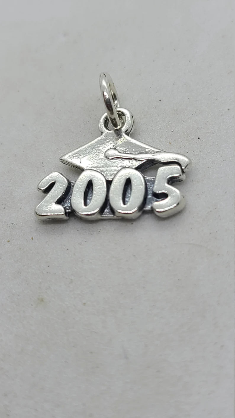Graduation Cap 2005 Charm