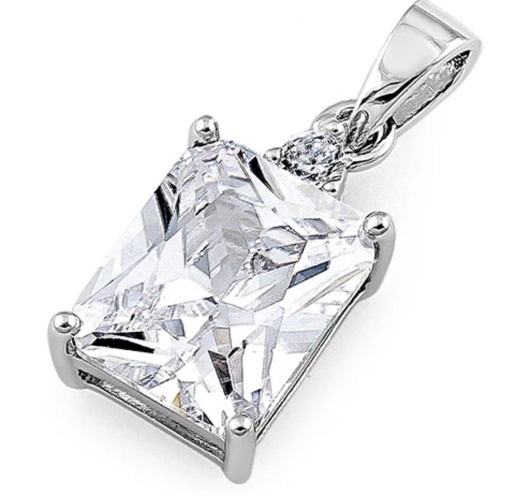 Colgante rectangular de plata de ley con circonita transparente